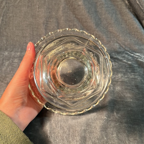 Anchor Hocking Punch Bowl Stand - Picture 4 of 4